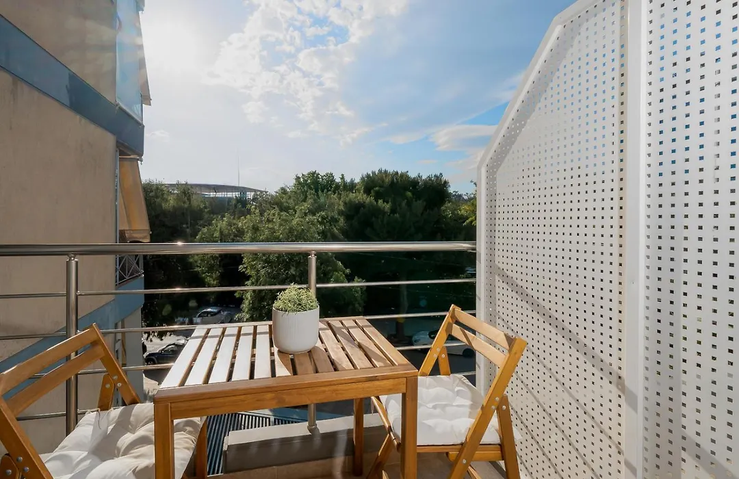 Riviera 1Br - 8 Min Niarchos Snfcc By Twentytwo-1