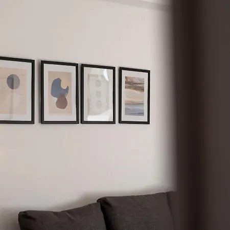 Riviera 1Br - 8 Min Niarchos Snfcc By Twentytwo-2